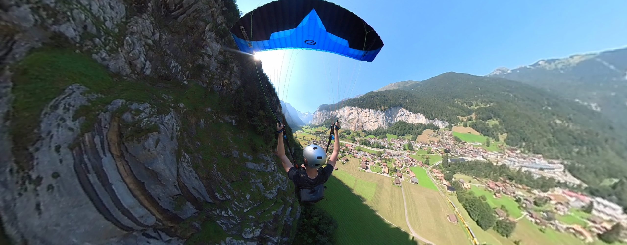 Speedflying in Lauterbrunnen Valley